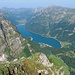 Aussicht von einer Schulter vom Vorder Glärnisch zum Klöntalersee.