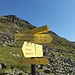 Rechts die Route vom Vortag vom Tiefenbachgletscher her. Wenn am Anfang eines 3000ers 1,5h an der Wegmarkierung steht, weiß man, dass man eine vergleichsweise entspannte Variante gefunden hat.