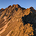 Vom Pizzo di Morghirolo lässt sich die ganze Via Cresta Tre Corni sichten - eine ziemlich lange Kette.