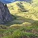 Hier zieht der Bergwanderweg in zahlreichen Serpentinen durch den Hang