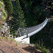 Erste Hängebrücke 