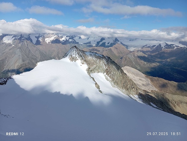 Blick vom Ober zum Unter Äschhorn 