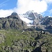 Di fronte a noi invece, oltre il Rifugio Bignami, i Pizzi Zupò (m 3996) e Argent (m 2945).
