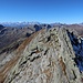 Der plattige Grat zum Nebengipfel reizt mich.