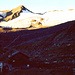 Am frühen Morgen an der Vernagthütte (2766m) mit Guslarspitze