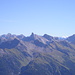 Blick über die Lechtaler Alpen - Bin kein geographischer Experte, aber der markante Gipfel im Vordergrund müsste die Holzgauer Wetterspitze sein. Ist der vergletscherte Berg im Hintergrund der Ortler?