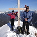 Joe und Hans am Gipfel; schön, das neue Kreuz von 2009