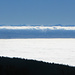Seltenes meteorologisches Phänomen eines doppelten Nebelmeeres: Jenes über dem Mittelland auf etwa 900m, jenes gegen die Alpen auf rund 1500m 