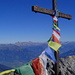 Neues Gipfelkreuz mit Rhätikon im Hintergrund