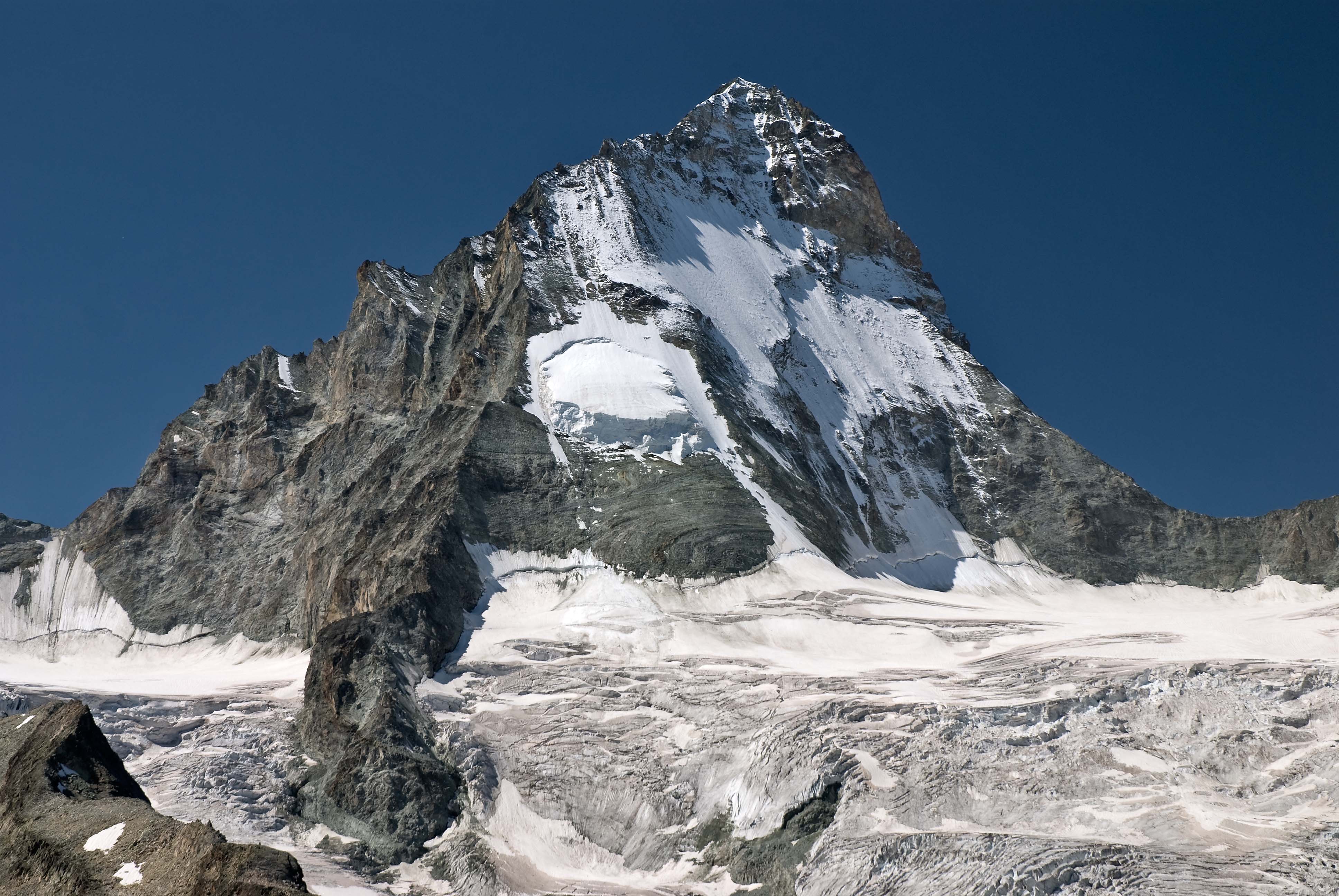 Der Dent Blanche 4357m Von Der Hütte Aus. - Fotos [hikr.org]