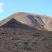 Morro del Joaro,der Aufstieg erfolgt über den dunklen Sporn links(I) oder in dessen rechter Flanke