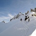Gipfelflanke sowie über dem Protagonist der Fussaufstieg zum Gipfel des Chli Leckihorn