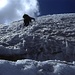Wolfgang beim Abstieg an einem sehr steilen Firnhang