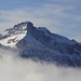 er taucht imposant aus den Wolken auf, der Hohgant