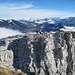 Blick zur Haglere; im Talkessel Sörenberg - und den Zentralschweizer hohen Bergen;
zwischen dem Neben- und Hauptgipfel klaffen sehr tiefe|hohe Wände ...