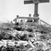 Gipfelkreuz Kehlstein mit Monika+Karl
c ein Wanderer