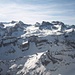 Gipfelaussicht vom Risetenstock (2290m) zur Wissigstock-Ruchstock-Gruppe. Zwischen Ruchstock (2814m) und Laucherenstock (2639m) kuckt noch der Titlis (3238,3m) hervor.