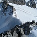 Blick hinunter vom Galenstock-Gipfel 3586m auf die Aufstiegsroute
