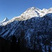 Links Matterhorn. Vorne Mettelhorn...