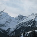 Ruchwannenkopf (2179 m) in der Bildmitte mit der Ruchwanne - Ein Leckerbissen für gute Skifahrer, wie man auf [http://www.bergtour.ch/gipfelbuch/detail/id/46510] sieht