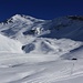 Bei den Alphütten von Fanezmeder (2222m) hat man erstmals eine Sicht das Mitteltälli hinauf zum Gipfel des Älplihorns (3005,6m).<br /><br />