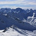 Aussicht vom Älplihorn (3005,6m) auf den wuchtigen Piz Ela (3339m) - ein schönes, aber brüchiges Gipfelziel für den Sommer.