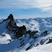 Gipfelpanorama Lochberg - Blick nach Süden zum Hauptgipfel des Lochbergs