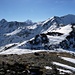 Am "Gipfel" des Altstafelhorn. Die auffälligen Berge von links nach rechts: Schwarzhorn, Weisshorn, Ginalshorn.