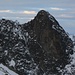 Der eindrückliche Piz la Buora (2678m) fotografiert im steilen Aufstieg zum Glatscher da Plattas.