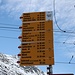 <b>Dalla parte alta del paese seguo le indicazioni del segnavia per “Gotthardpass”. Il tempo di percorrenza estivo indicato è di 3 h 10 min. Nonostante le numerose soste per scattare foto, impiegherò un quarto d’ora in meno</b>.