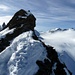 Der Gipfelkopf ist von Norden nur in ausgestezter Kletterei erreichbar.