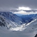 Blick von der Hütte das Lötschental hinunter. Und ganz hinten grüßt der Mont Blanc........ 