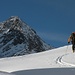 Skitouren idylle vom feinsten, herrliches Wetter, blauer Himmel, glitzernder Schnee, was will man mehr. <br />Xavi steigt vor dem Chli Diamantstock hoch