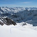 Sicht auf den Golegg-Gletscher und ca aufstieg und abfahrt. Links hinten der Galenstock 3586m<br />    <br /><br />    <strong>Panoramabild vom Golegghorn <a href="http://www.cornelsuter.ch/fotoalbum/2011/skitour/golegghorn/Panoramabild.JPG" rel="nofollow" target="_blank">----&gt;mehr</a></strong>