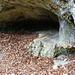Die Birsmatten Basisgrotte.<br /><br />Die Höhle wurde in der Mittelsteinzeit vor 9500 bis 6500 bewohnt. Neben zahlreichen Fundstücke fand man ein 8300 Jahre altes Skelett. Das Skelett ist das älteste einer Frau, welches in der Schweiz gefunden wurde. Die "älteste Frau der Schweiz" wurde 40-45 Jahre alt und wurde Una getauft. 