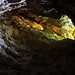 Fürstensteinhöhle: Blick aus dem Schacht hinauf zum Höhleneingang.