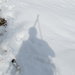 Auch das Tragen der Skis will trainiert sein.