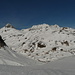 Vista verso il Passo del Oberalp dalla Val Maighels, la bella cima sulla sinistra è il Piz Tiarms.