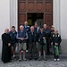 Olgiate Comasco: foto di gruppo davanti alla chiesa di San Gerardo con Don Lorenzo<br />