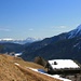 Blick talauswärts, hinten die Dolomiten