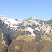 von weiter oben ist nun der gesamte Verlauf von Schluchi-, Gräfimatt- und Arvigrat erkennbar (stellt über weite Strecken die Grenze zwischen den beiden Halbkantonen Nid- und Obwalden dar)