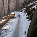 Monti Motti... la strada sul versante nord è ghiacciata