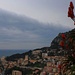 Der Jardin Exotique liegt an einem steilen Hang oberhalb vom Hafen von Monaco. Die Häuser auf dem Foto liegen jedoch schon in Frankreich.