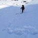 Ein Skitourengänger zerstört meine mühsam angelegte Schneeschuh-Spur! Und der lacht dabei noch!!!