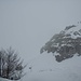 Finalmente si vedono le pime bastionate rocciose ... e ci facciamo un'idea di quanto manca