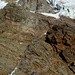 Die schön ausgeleuchtete Grossenegg im Abstieg. Blick zurück Richtung Gletscher.