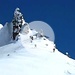 il Sigaro e il gruppo di sci alpinisti che iniziano a battere la neve per risalirlo:  http://www.hikr.org/tour/post33651.html
