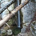 Le Pichoux<br /><br />der Name stammt, wie unschwer zu erkennen von: "... cascade ou source qui pisse, cours d´eau à faible débit, qui pissote. Patois picheu, « pisseur », ancien français pissier, latin vulgaire *pissiare, « pisser »."<br /><br />Quelle: [http://henrysuter.ch/glossaires/toponymes.html]