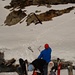 Skiwurf: wer aufs Rheinwaldhorn will, muss die Skis nach oben tragen