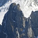 Close up Gamschopf: Hier kann gut die Route über den [http://www.hikr.org/gallery/photo383102.html Westgrat] (T6, II+) studiert werden. Rechts davor der unglaubliche Felszahn der Scherenspitzen